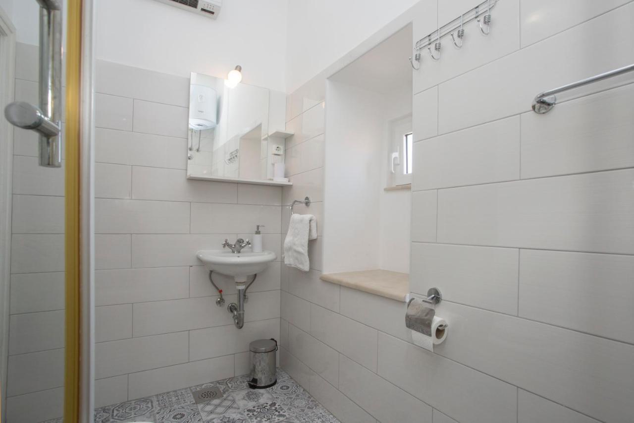 Town Place Apartment Split Exterior foto